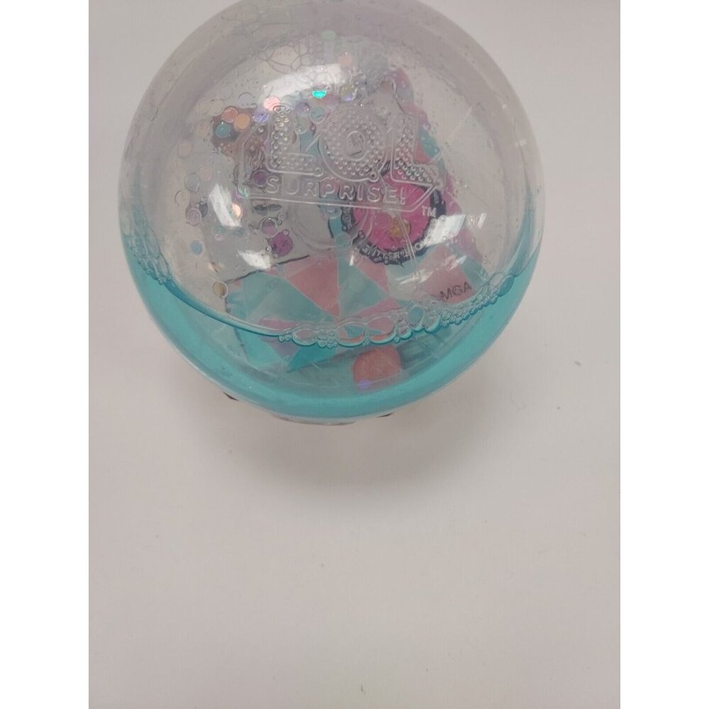 L.O.L. Surprise Figure 8 with Original Glitter Globe MGA Entertainment accessori